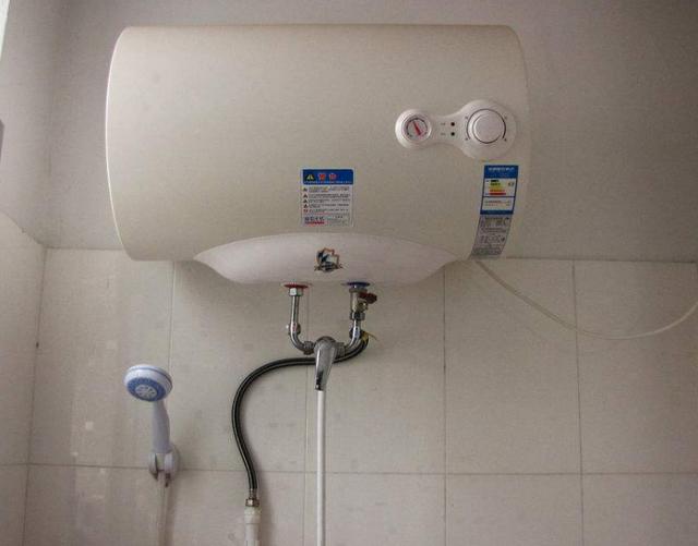 More and more people choose this kind of water heater, which is environmentally friendly and energy-saving(图1)